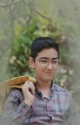 عکس حامد برزینگر، دانش‌آموز آکادمی کدیما